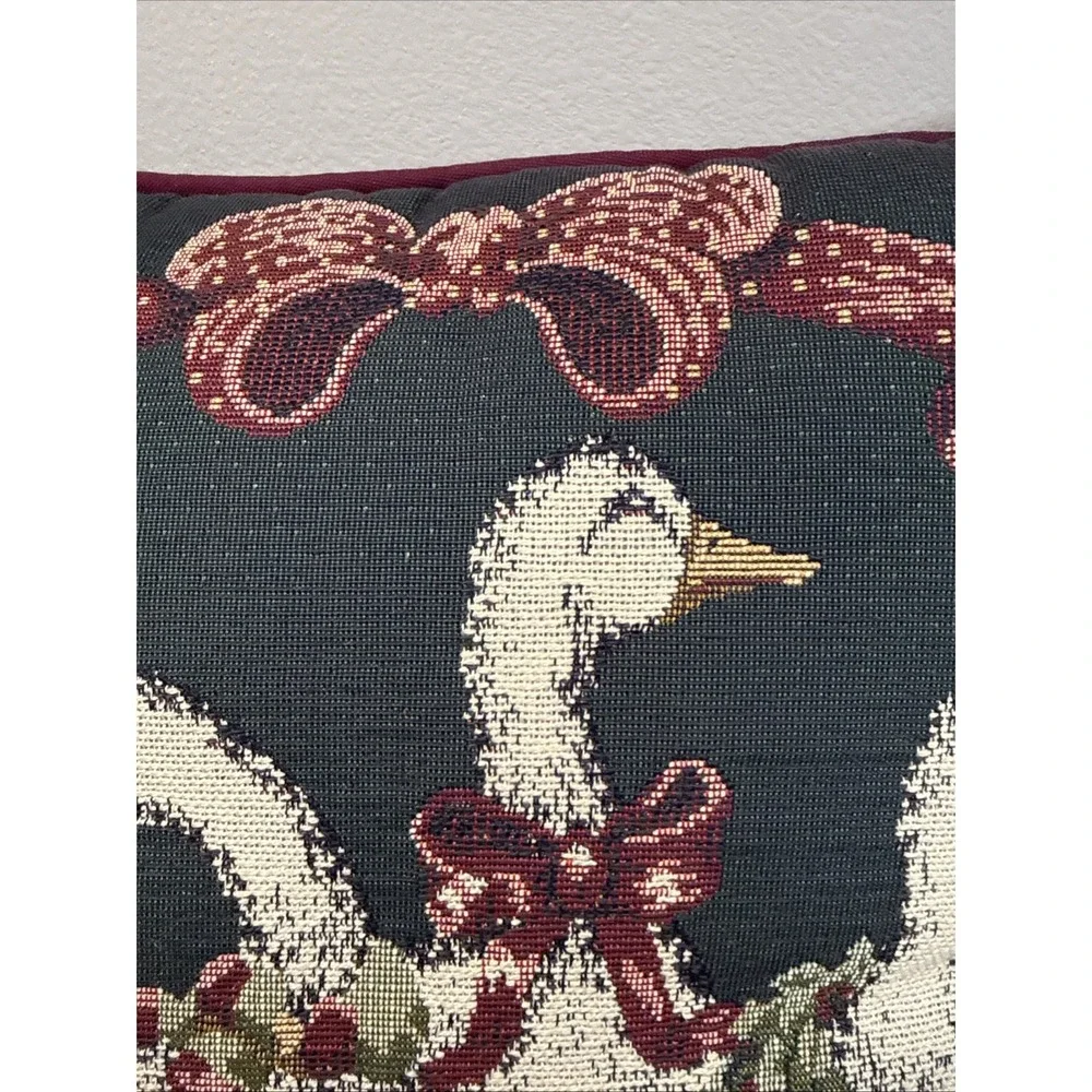 Vintage Holiday Throw‎ Pillow Three Geese